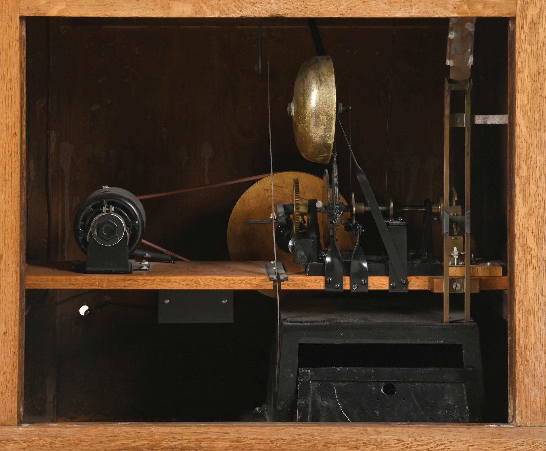 Lot Detail - 1¢ TOWER OF LONDON EXECUTION LIVE MODEL ARCADE MACHINE