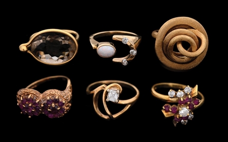 COLLECTION OF 6: LADIES YELLOW GOLD RINGS