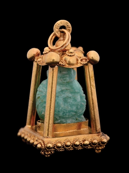 18K GOLD JADE BUDDAH TEMPLE PENDANT