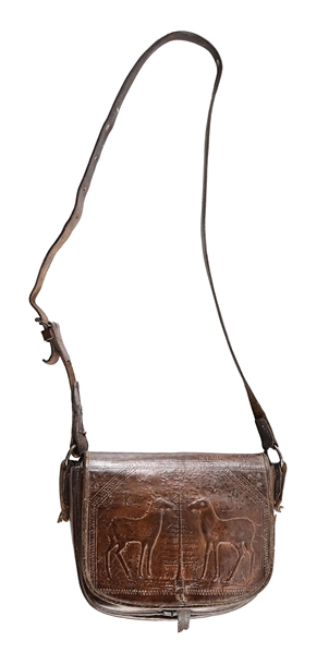 FINELY DECORATED LATE 18TH CENTURY HUNTING BAG.