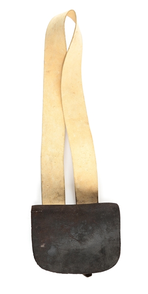RARE BRITISH REVOLUTIONARY WAR 26 HOLE CARTRIDGE BOX WITH STRAP, DISPLAYED AT THE MUSEUM OF THE AMERICAN REVOLUTION.