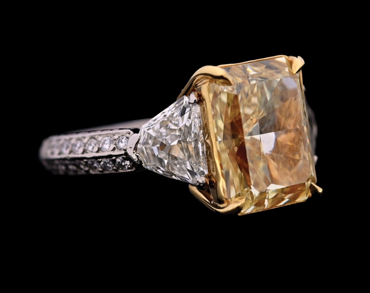 PLATINUM & 18K GOLD 7CT DIAMOND RING W/GIA REPORT
