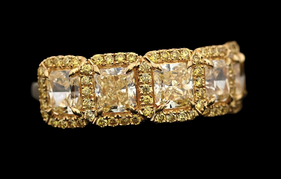 18K GOLD FANCY YELLOW RADIANT CUT DIAMOND RING