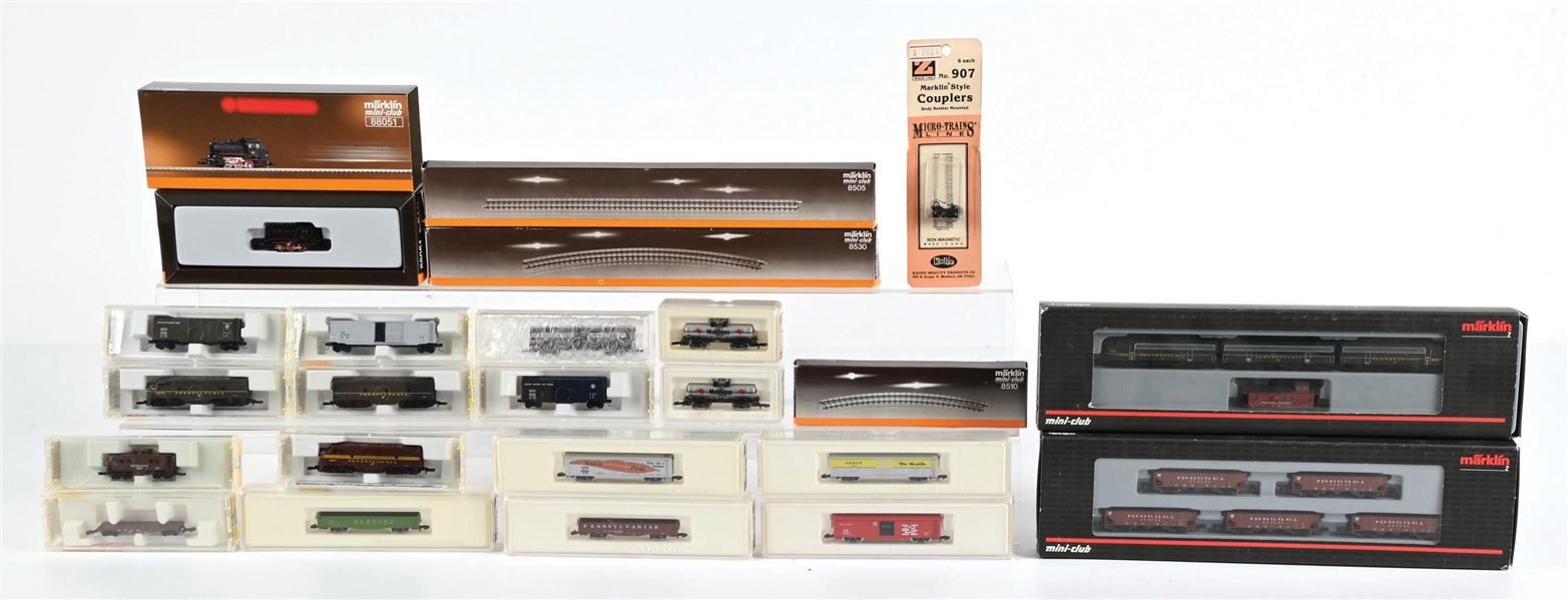 LARGE LOT: MARKLIN Z-GA. LOCOMOTIVES, FREIGHT CARS & TRACK