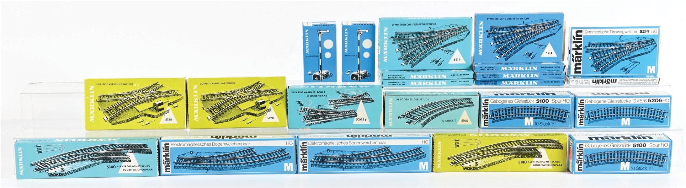 LOT OF 22: ASSORTED MARKLIN HO-GA. TRAIN TRACKS AND ACCESSORIES