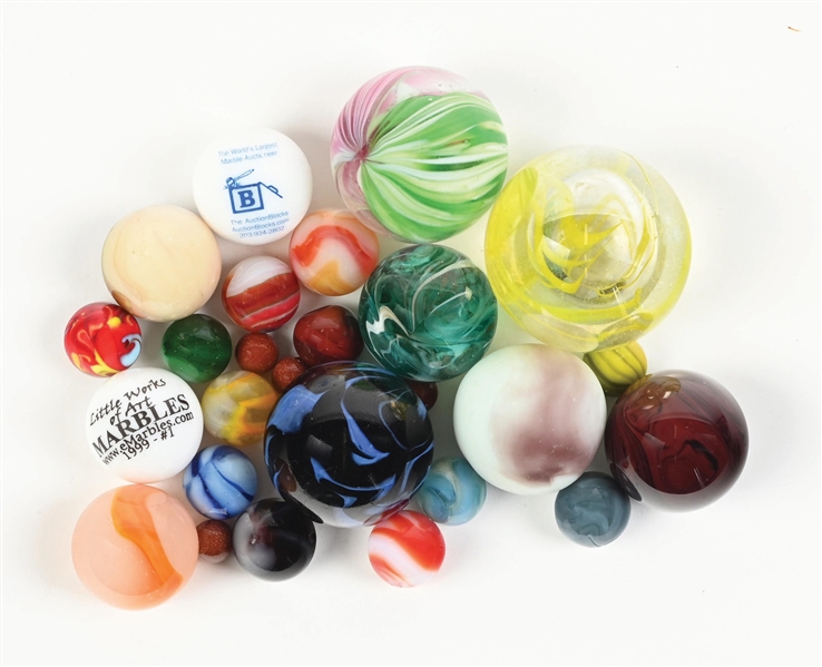 LOT OF 26: MARBLES
