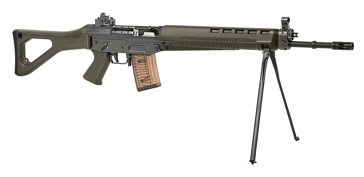 (M) SCARCE SIG SG 550-2 SP SEMI-AUTOMATIC RIFLE WITH CASE.
