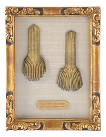 RARE REVOLUTIONARY WAR PERIOD BEADLE FAMILY OFFICER’S EPAULETS WITH FAMILY NOTE