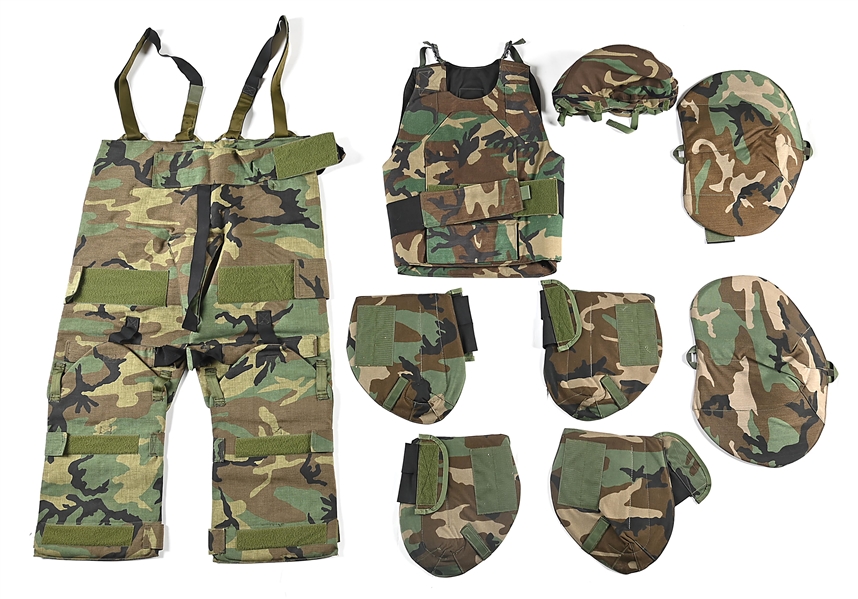 US ARMY WOODLAND CAMOUFLAGE BALLISTIC COUNTERMINE ENSEMBLE.