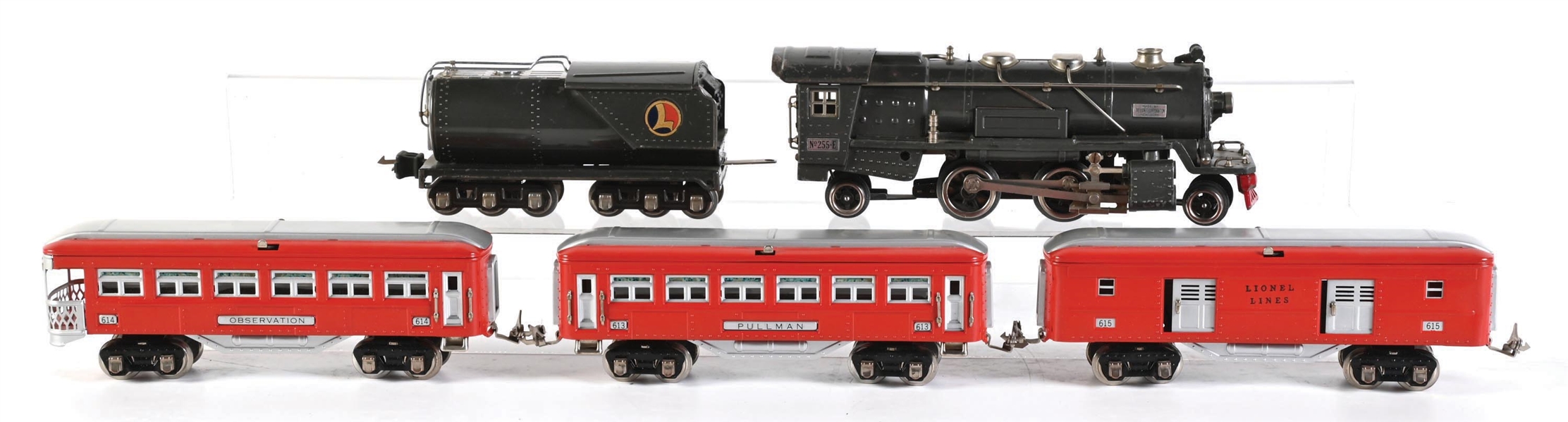 LOT OF 5: PRE-WAR LIONEL O-GA. NO.255-E STEAM LOCO WITH TENDER & PASSENGER CARS