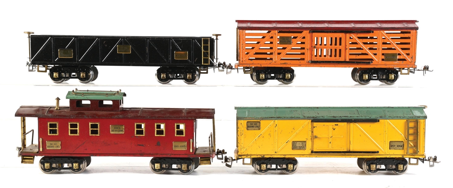 LOT OF 4: PRE-WAR IVES/AMERICAN FLYER STANDARD GA. TRANSITION FREIGHT CARS