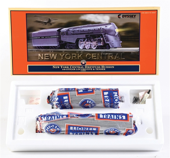 LIONEL O-GA. 6-28084 NEW YORK CENTRAL 4-6-4 DREYFUSS HUDSON STEAM LOCOMOTIVE AND TENDER