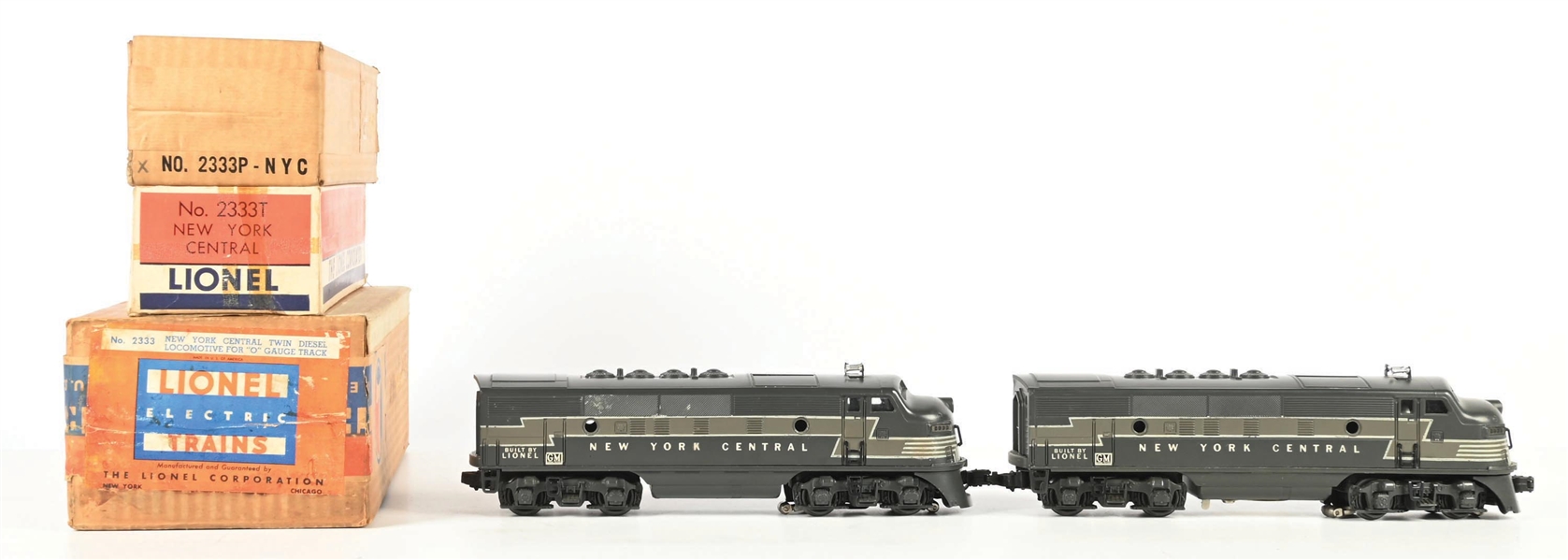 LIONEL POSTWAR O. GAUGE NO. 2333 NEW YORK CENTRAL F3 DIESEL LOCOMOTIVE SET