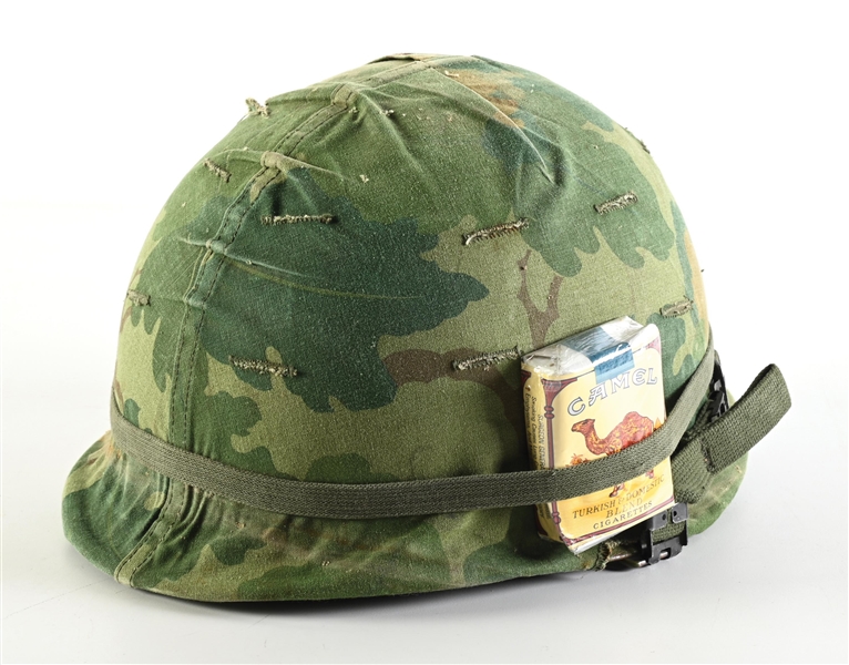 US VIETNAM WAR M-1 HELMET.