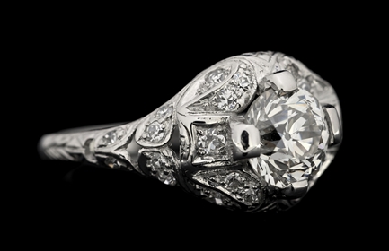 PLATINUM ESTATE 1.65CT TW DIAMOND RING W/REPORT 