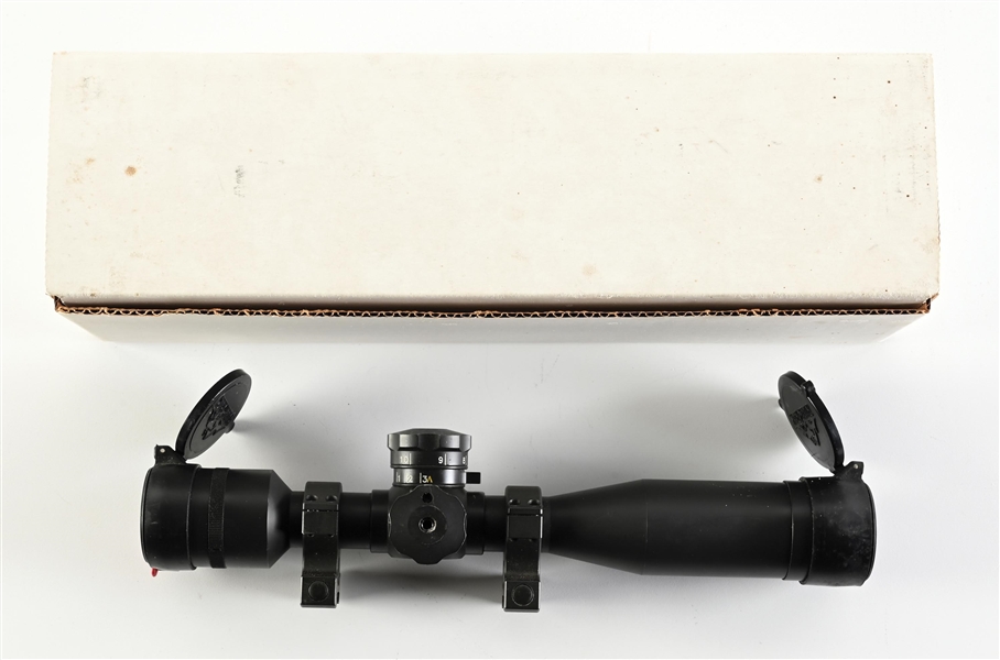 HIGHLY DESIRABLE U.S. OPTICS USMC SNIPER M40A3 10X SCOPE WITH BOX.