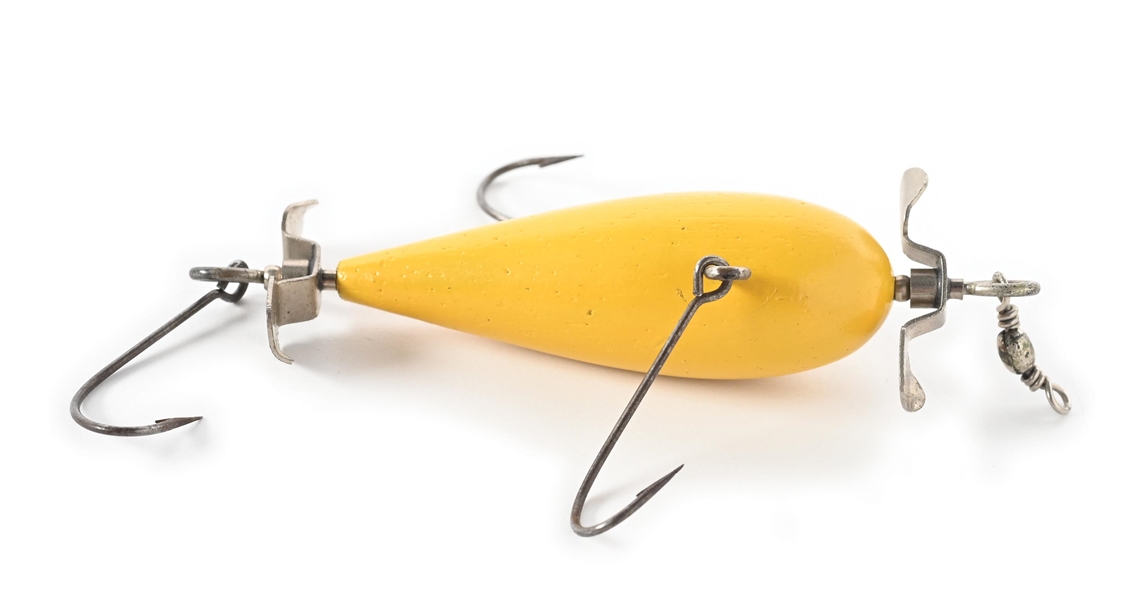 SMALL DECKER UNDERWATER IN YELLOW