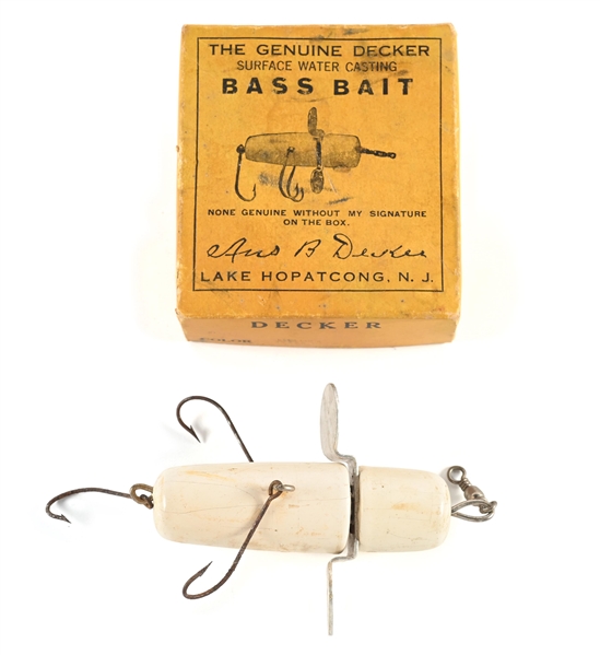 DECKER BASS BAIT IN NICE YELLOW BOX
