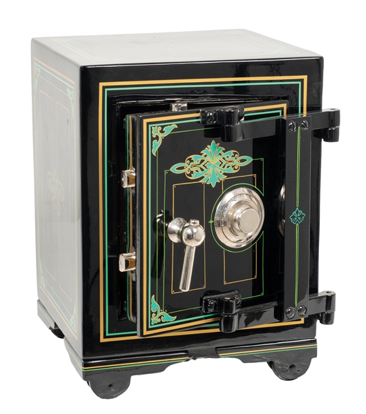 SMALL CAST IRON DEMONSTRATER OR SALESMAN SAMPLE SAFE 