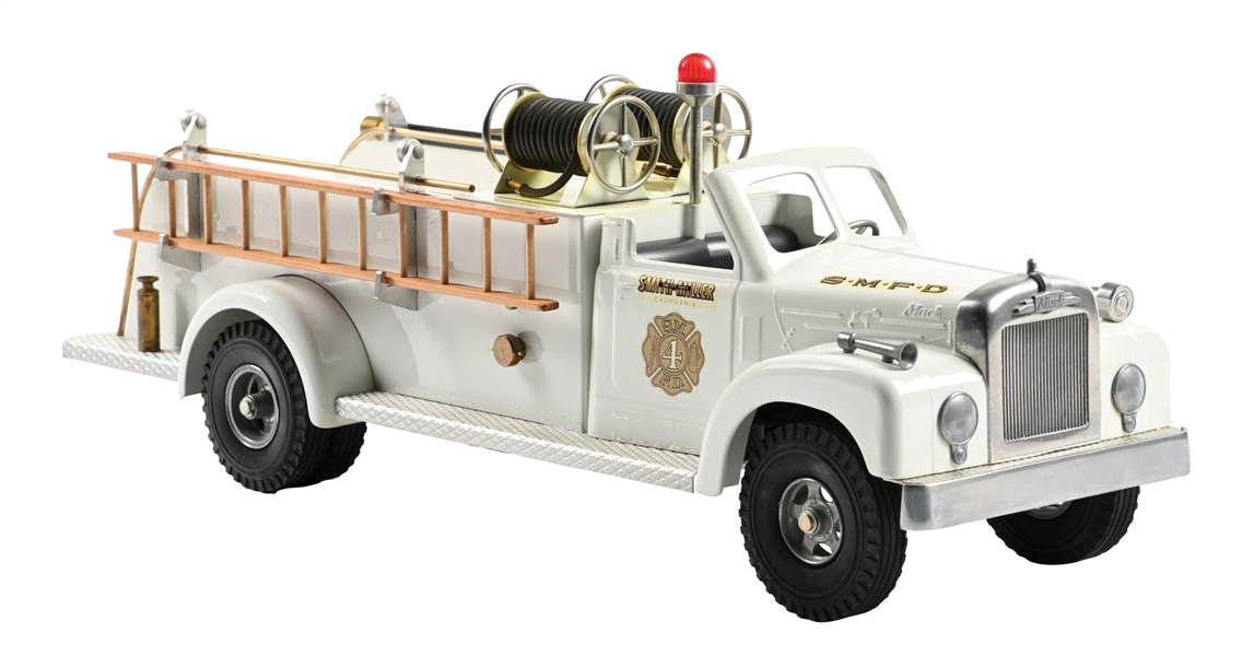 SMITH MILLER FIRE DEPARTMENT NO. 4 PUMPER TRUCK