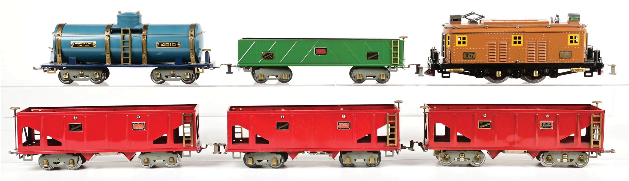 LOT OF 6: PRE-WAR AMERICAN FLYER STANDARD GA. NO. 4677 ELECTRIC LOCOMOTIVE & 5 ASSORTED FREIGHT CARS W/ 2 ORIGINAL BOXES