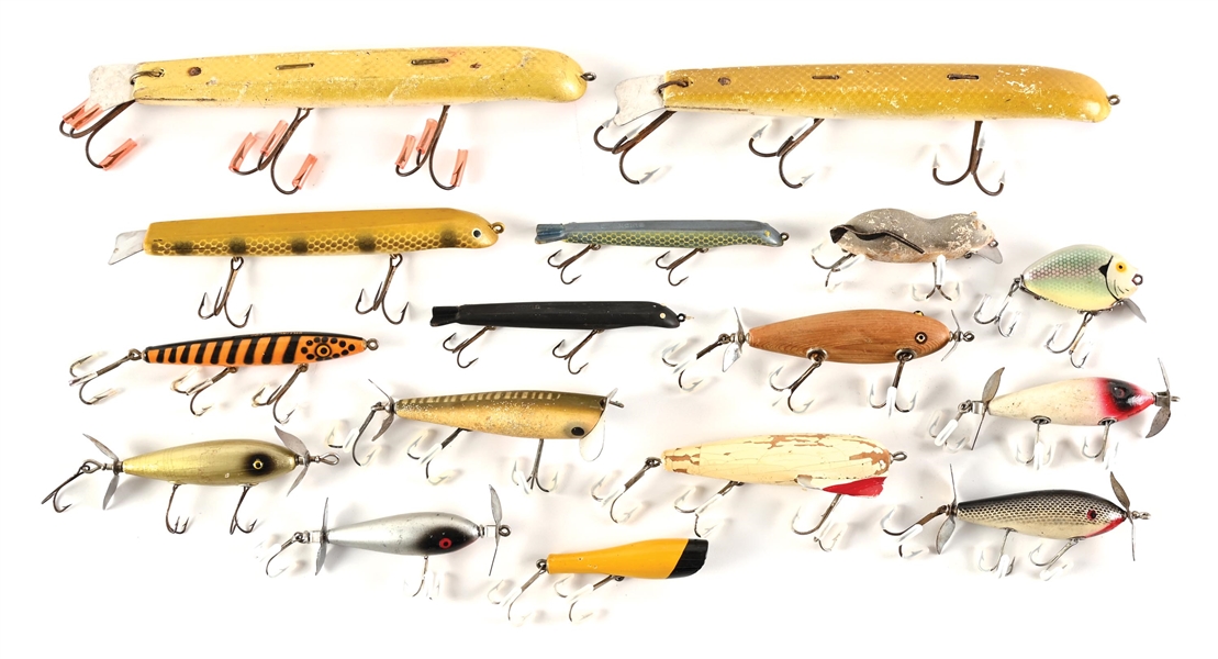 16 OLD LURES