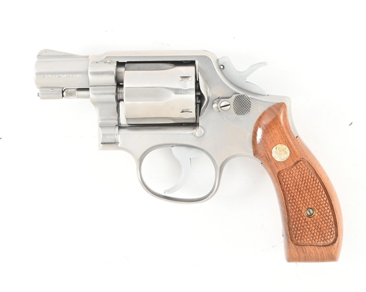 (M) SMITH & WESSON MODEL 64-2 DOUBLE ACTION REVOLVER.