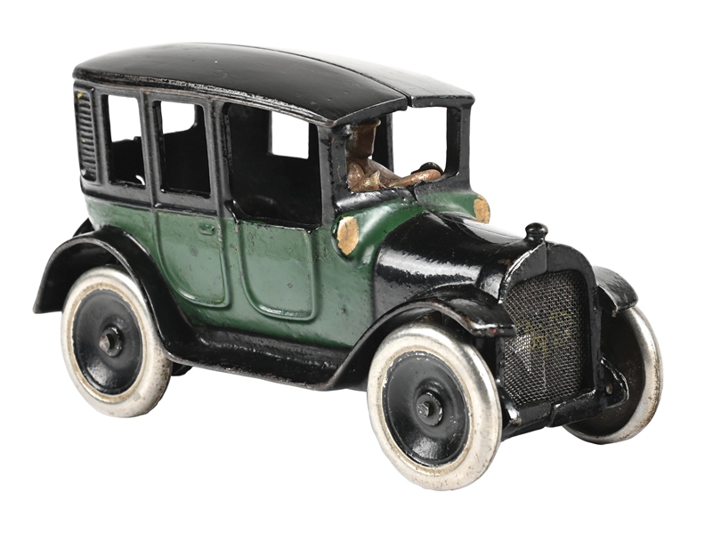 ARCADE MFG. CO. CAST IRON GREEN TAXI CAB/SEDAN