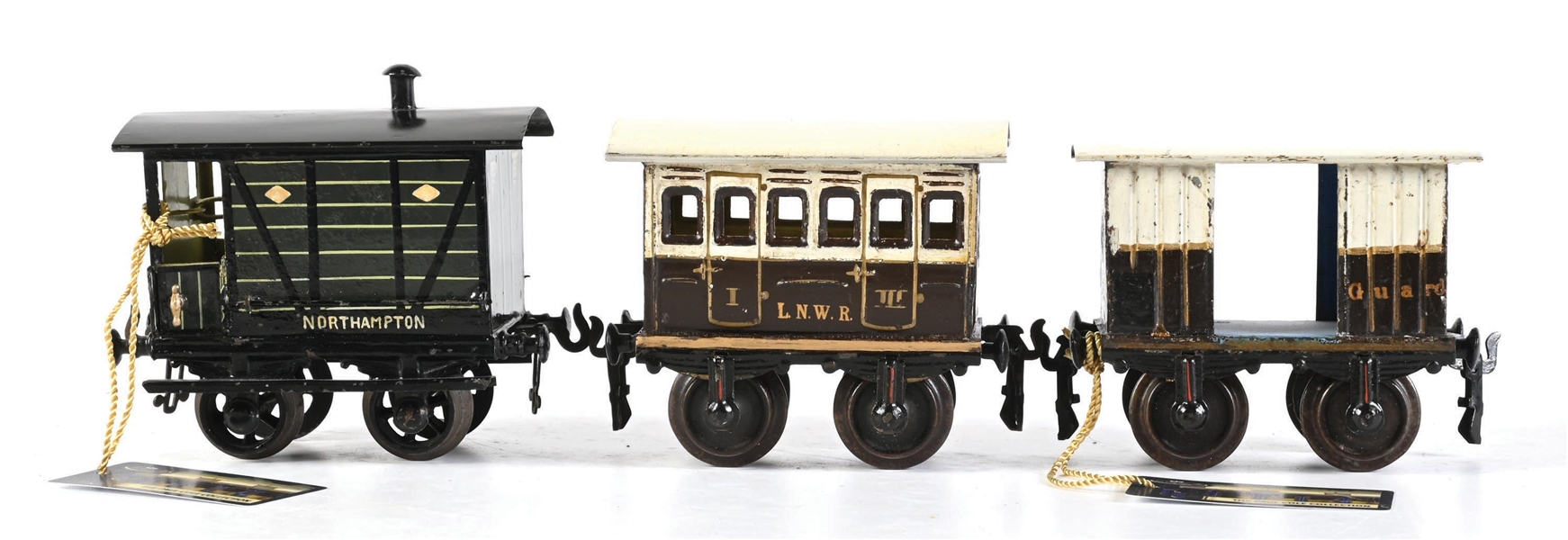 LOT OF 3: MARKLIN TINPLATE 4-WHEEL FREIGHT AND PASSENGER CARS