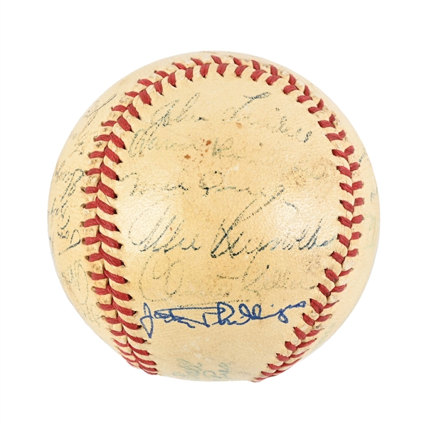 1947 WORLD SERIES CHAMPION NEW YORK YANKEES TEAM SIGNED BASEBALL.