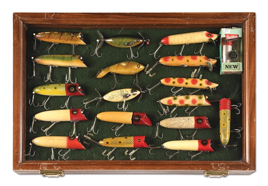 17 WOODEN HEDDON BAITS