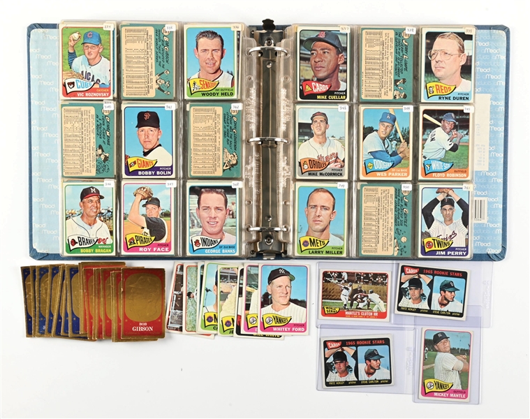 1965 TOPPS GROUP WITH MANTLE & CARLTON