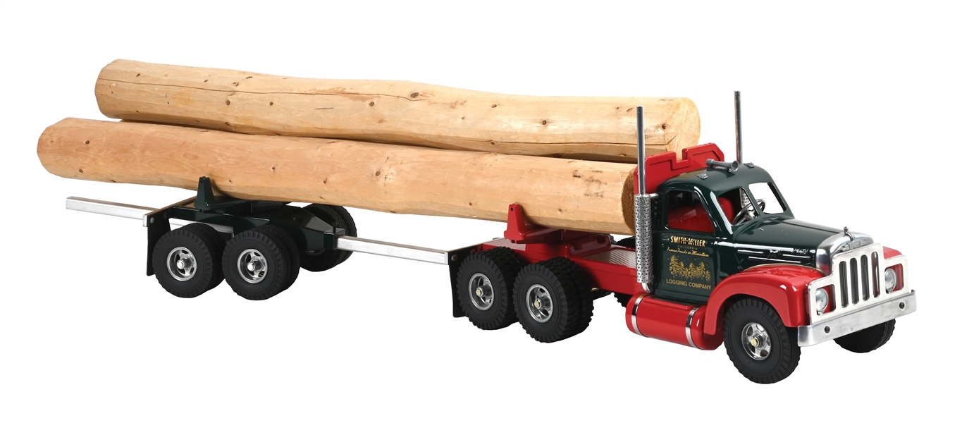 SMITH-MILLER PRESSED STEEL GREEN/RED B MODEL LUMBER LOG TRACTOR & TRAILER W/ 3 LOGS