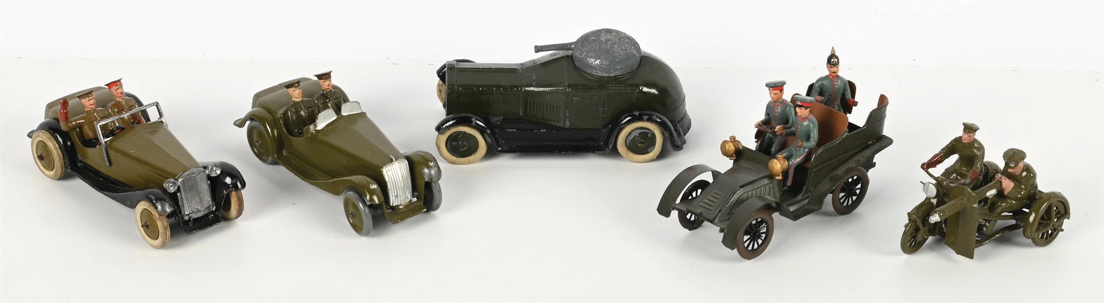 LOT OF 5: W. BRITAINS LOOSE MILITARY EQUIPMENT