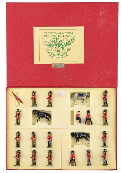 TROPHY MINIATURES CEREMONIAL