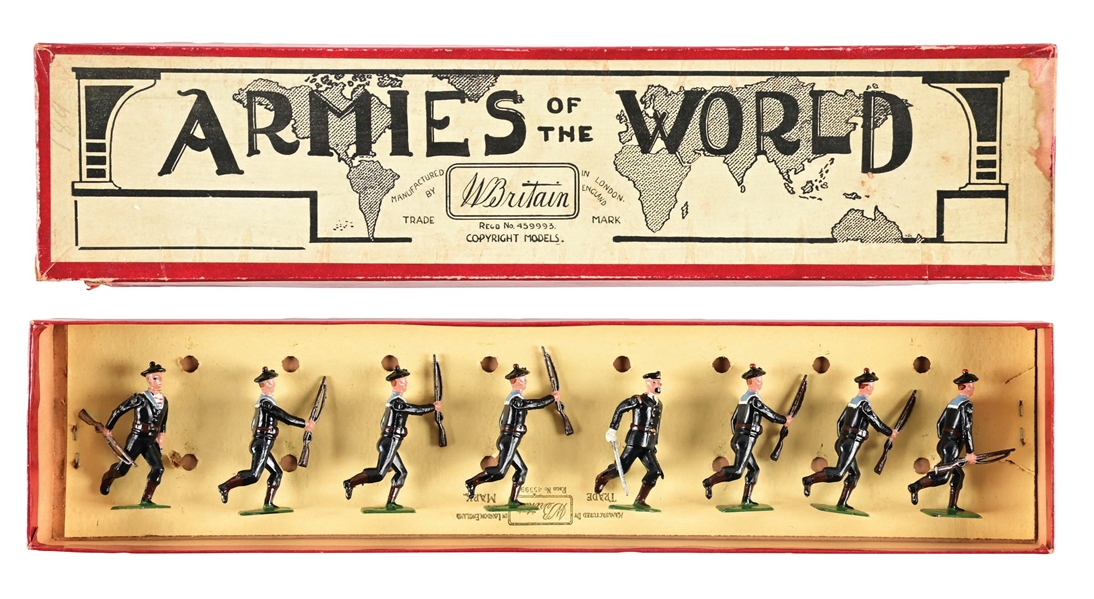 W. BRITAINS ARMIES OF THE WORLD LA MARINE FRANCAISE THE FRENCH NAVY MATELOTS - SAILORS SET NO. 143 W/ BOX