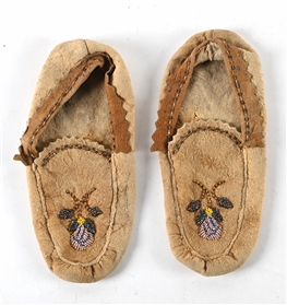 BLACKFOOT MOOSEHIDE MOCCASINS