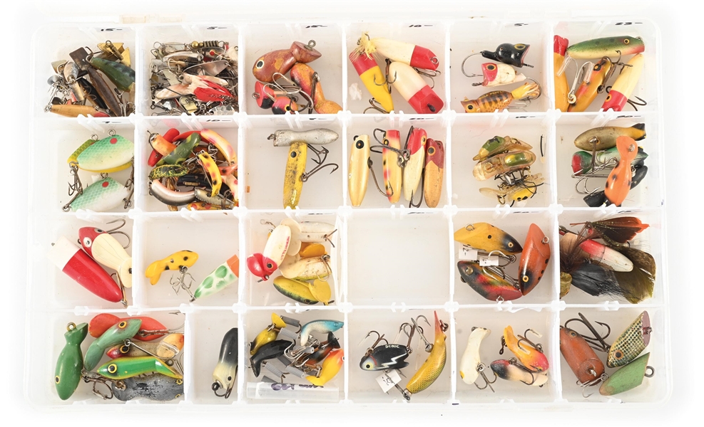 LARGE LOT OF VINTAGE FLYROD LURES