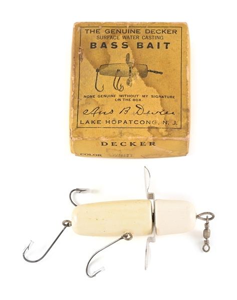 DECKER BASS BAIT IN YELLOW BOX